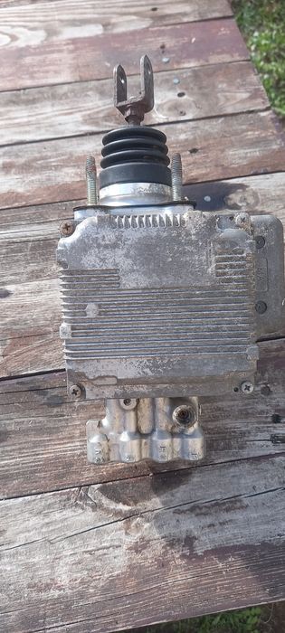 Блок АБС Toyota Camry xv55 (утечка воздуха)