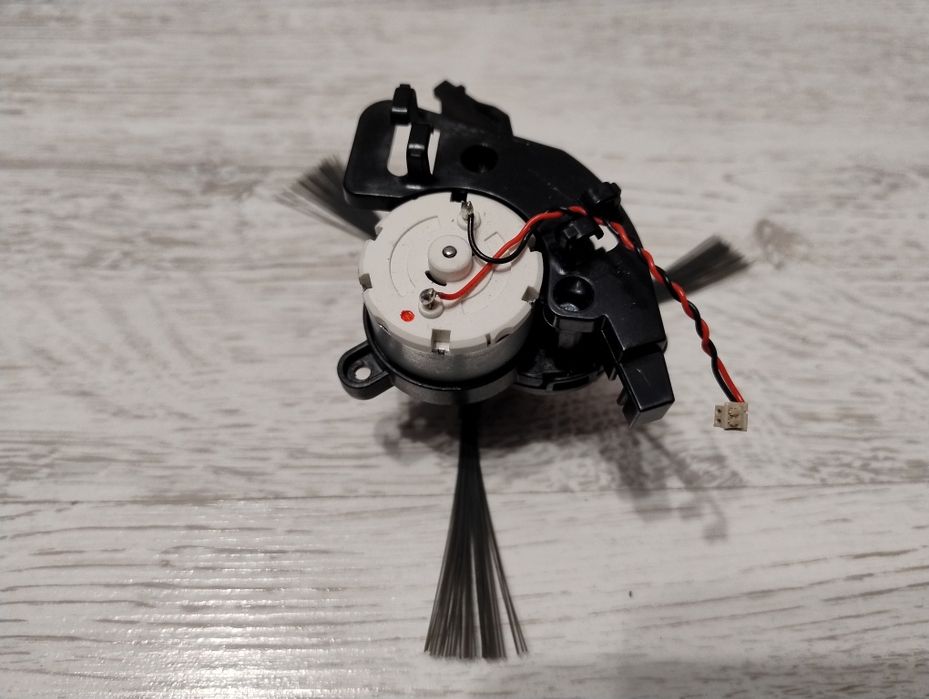 Moduł szczotki bocznej Lewej ,L' ze szczotką Irobot Roomba Combo