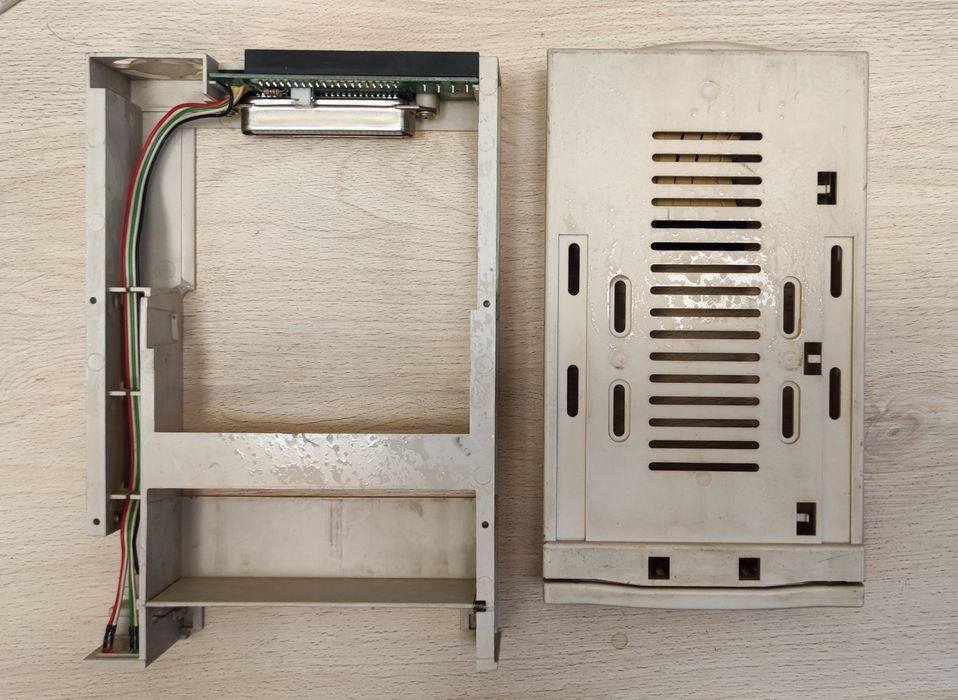 Kieszeń na dysk HDD 3,5' ATA IDE do zatoki 5,25 sprawna technicznie
