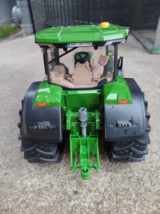 Bruder John Deere 7r 350 traktor ciągnik zabawka