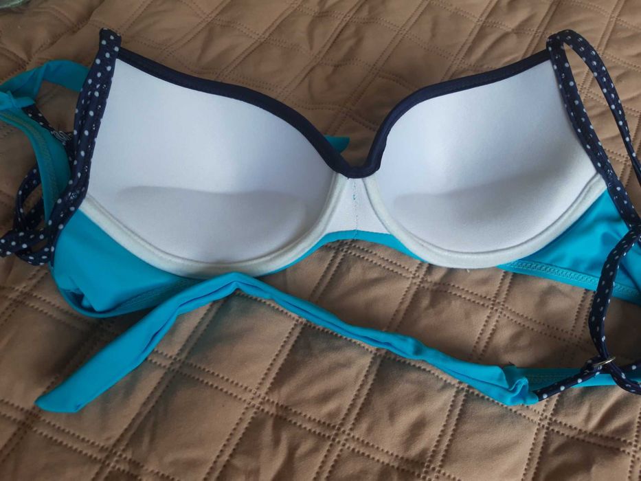 roz. S kostium bikini + spodenki miseczka C