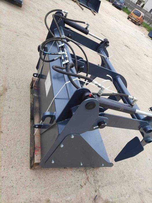 Krokodyl do obornika/ Szuflo krokodyl do ciągnika ładowarki 2.4m 2.2m