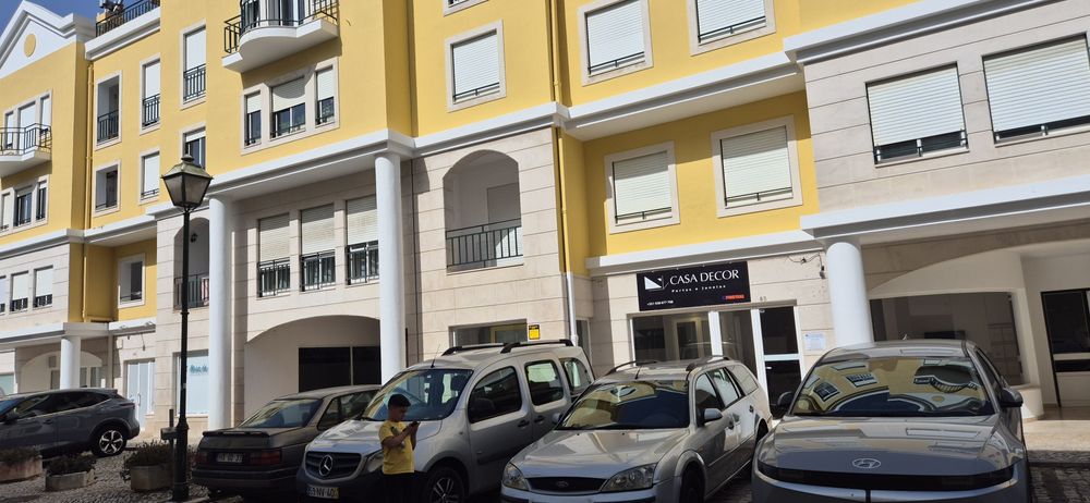 Espaço de estacionamento centro de Torres Vedras