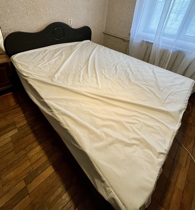 Ліжко з матрацом