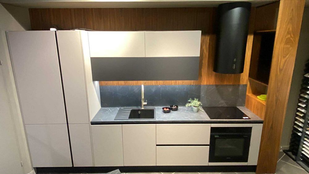 Meble kuchenne ATLAS – wyprzedaż ekspozycji – model PIOMBO z blatem