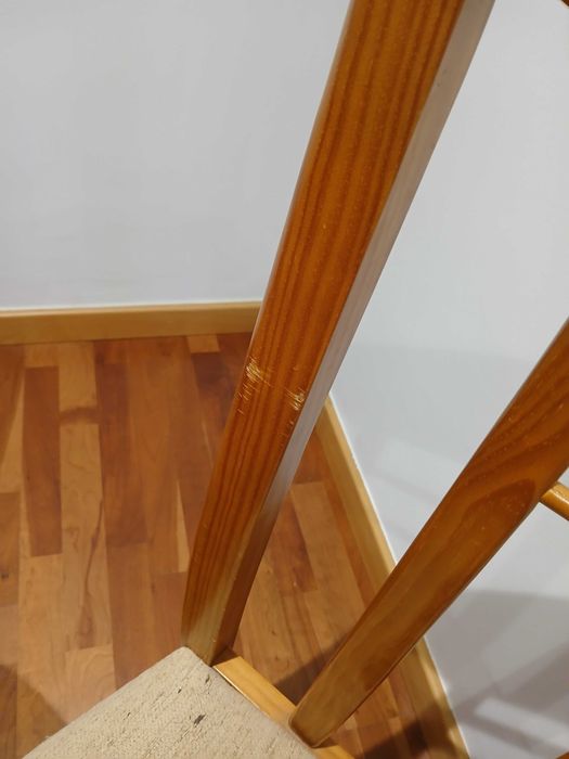 Mesa de Madeira com tampo de vidro de 6 lugares