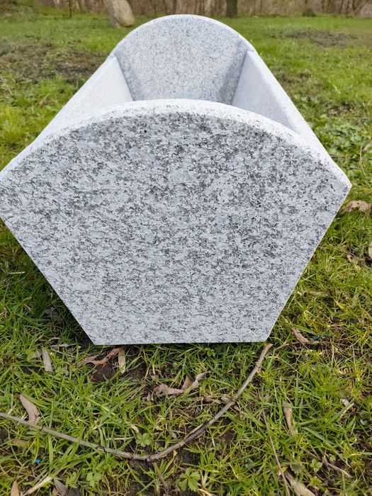 Donica ogrodowa z GRANITU
