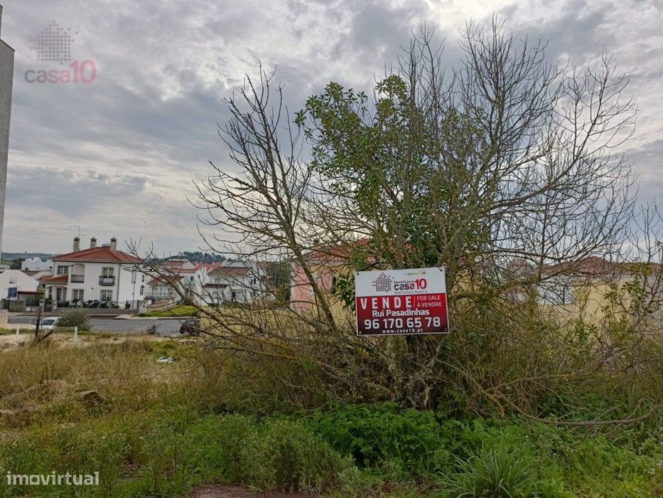 Vende-se Terreno Urbano em Almodôvar — Almodôvar E Graça Dos Padrões, Beja