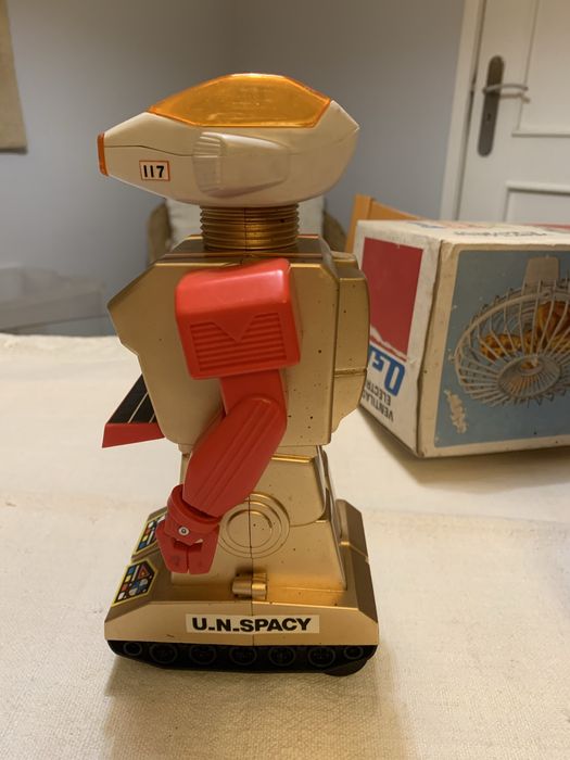 Robot musical vintage anos 70