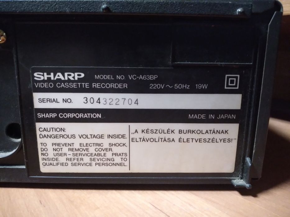 Odtwarzacz wideo VHS Sharp