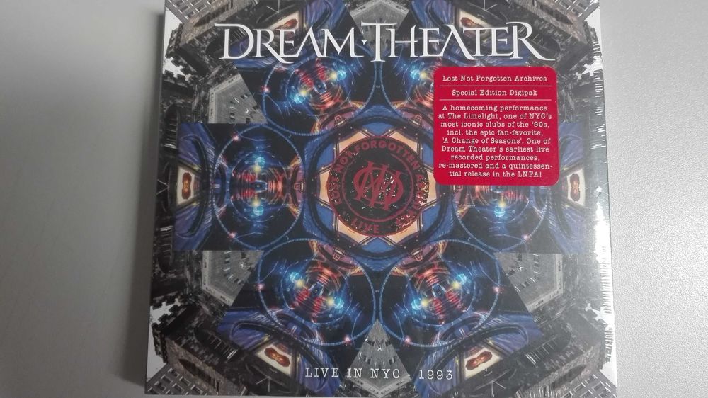 CDs selados dos Dream Theater e KISS