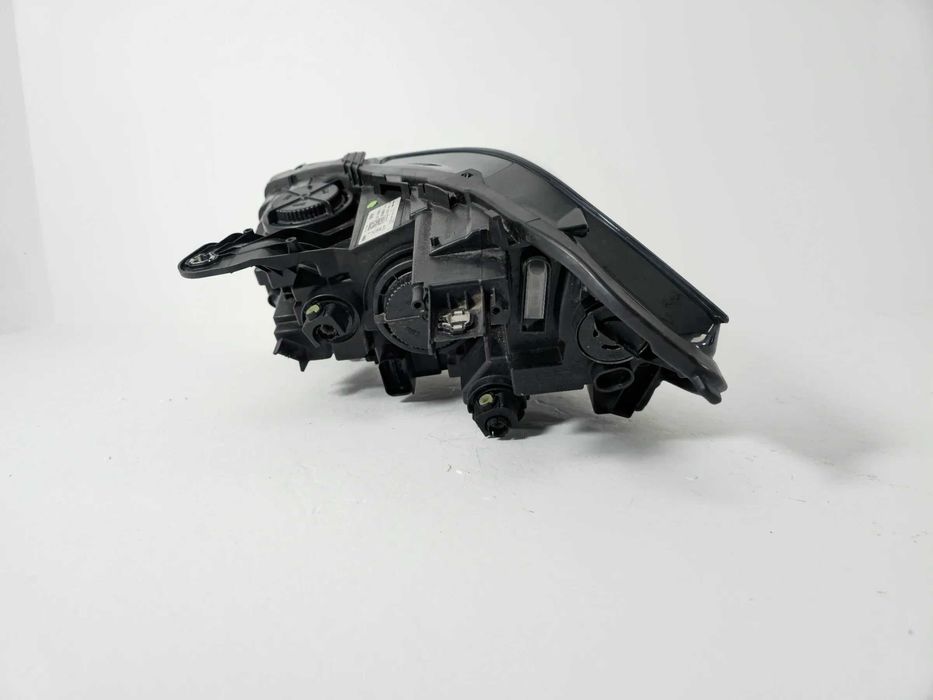 BMW 1 F40 2019-  Lampa Reflektor przednia przód Prawa Prawy