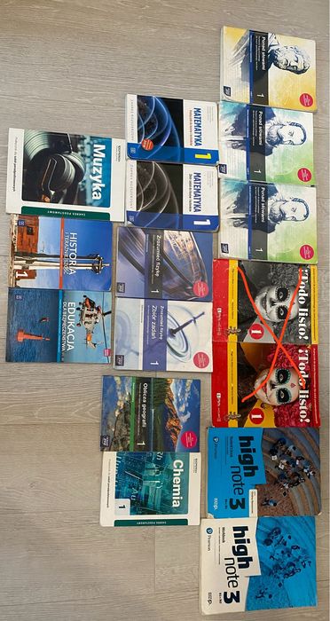 Ksiązki do 1 klasy szkoly sredniej, komplet