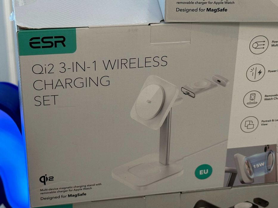 Stacja Ładująca 3W1 ESR Magnetyczna Indukcyjna MAGSAFE White/Black