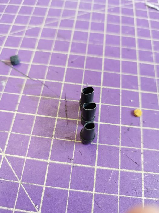 Dziurkacze owalne do pasków zegarkowych itp