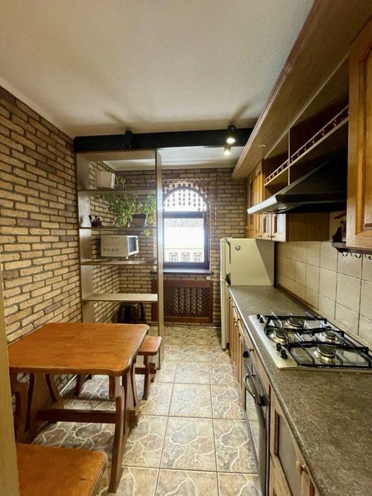 Сдам 3-комнатную квартиру в районе Мечникова