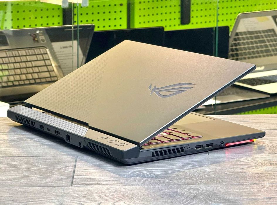 • Asus Rog Strix G513Rc / AMD Ryzen 7 6800Hs / RTX / DDR5 16Gb / SSD •