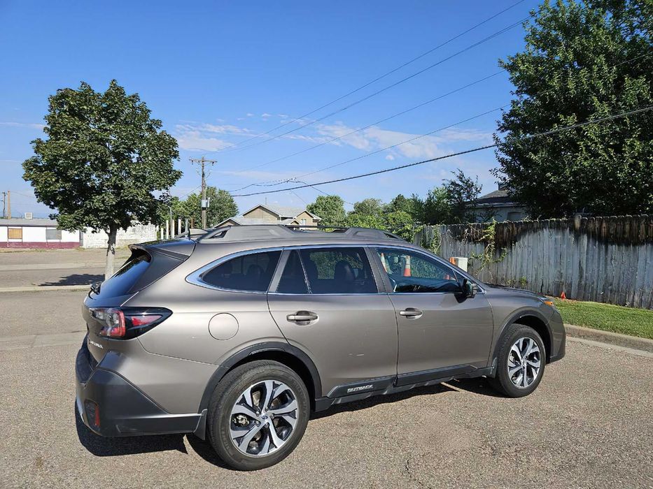Subaru Outback      2021