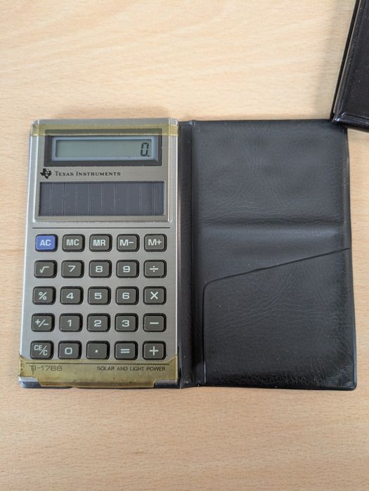 Kalkulator Vintage 1981 Texas Instruments TI-1766 w etui