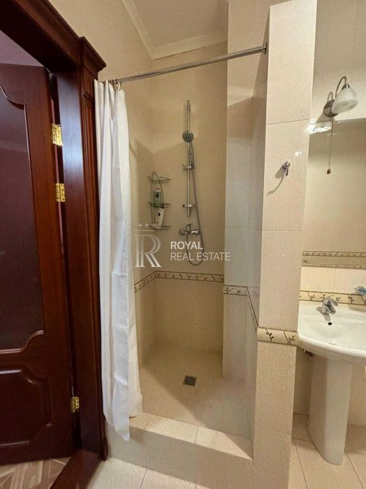 Оренда Квартира 72 м2 вул. Антоновича м Олімпійська Голосієво Київ