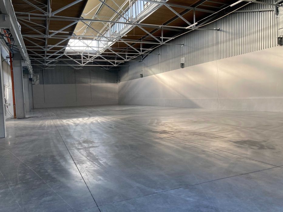 Hala magazynowa 830 m2 (możliwość adaptacji powierzchni biurowej)
