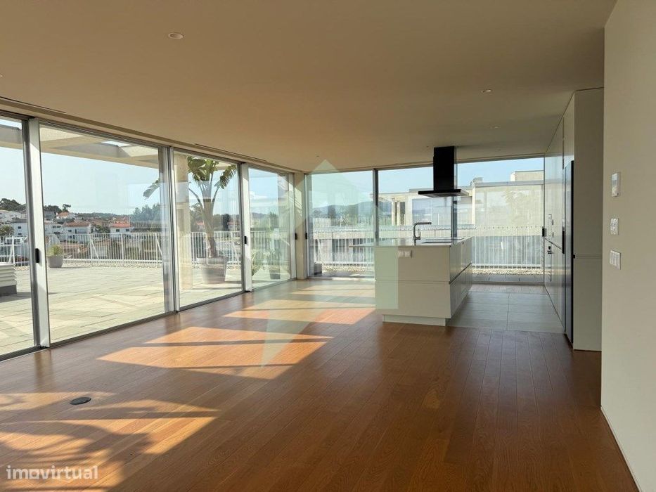 Apartamento T4 com vistas únicas em Barcelinhos, Barcelos.