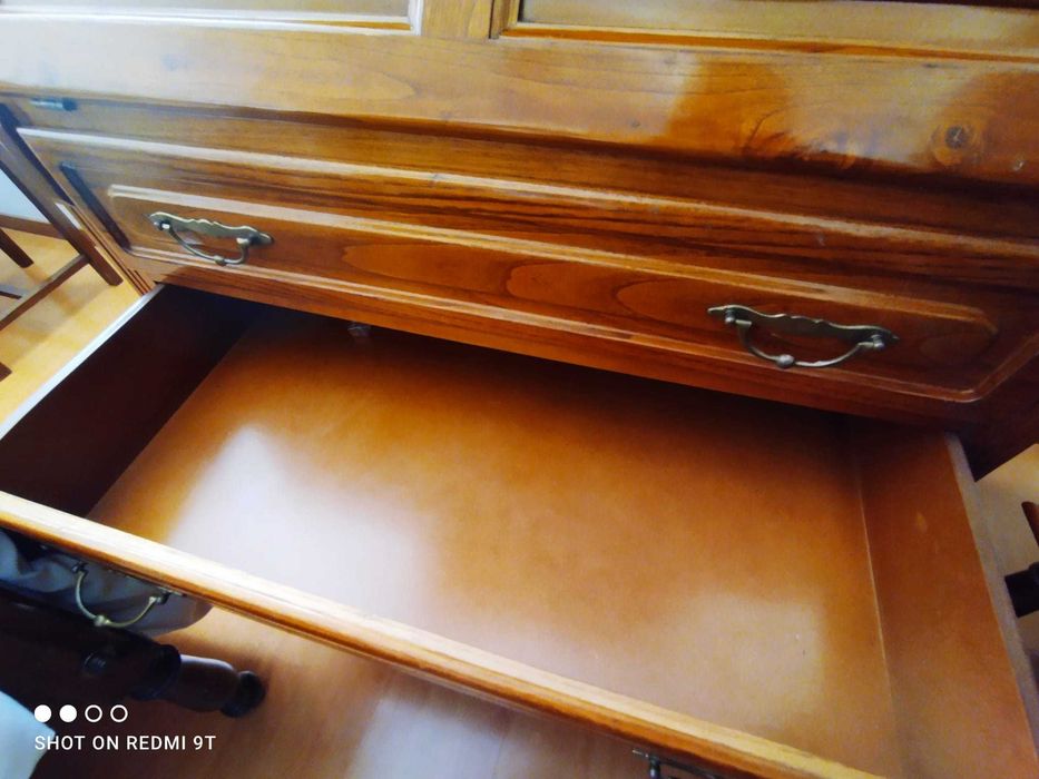 Escrivaninha com estante em pinho