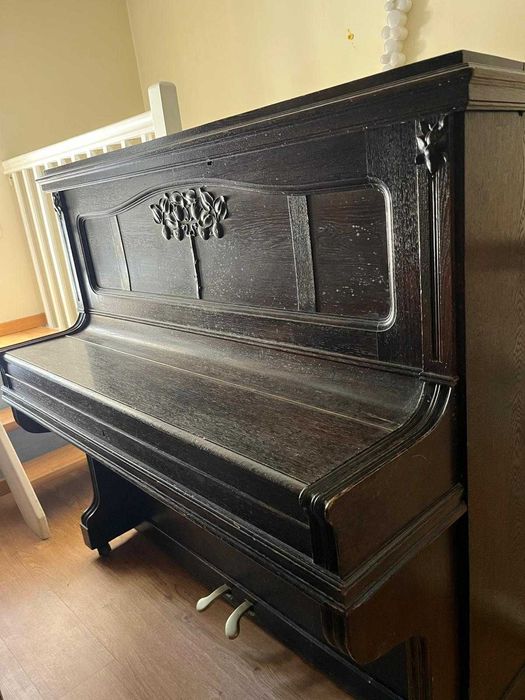 Piano Carl A. Pfeiffer Stuttgart