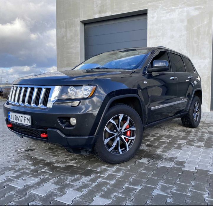 Продаж Jeep Grand Cherokee 2011 року