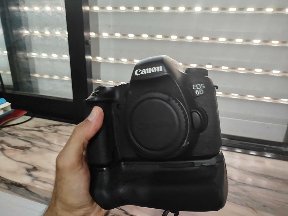 Canon 6d full frame com Grip, quick strap, 64Gb + 64GB e 2 Baterias