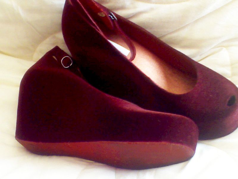 Melissa Wedge Flocada