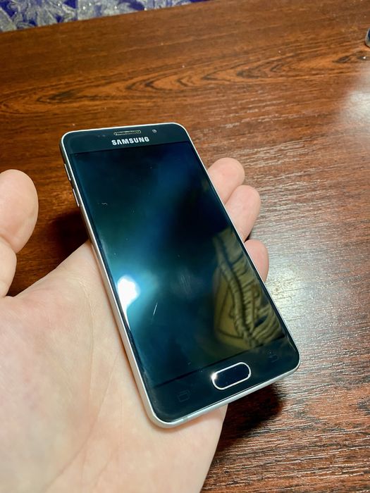 Samsung Galaxy A3 (2016)
