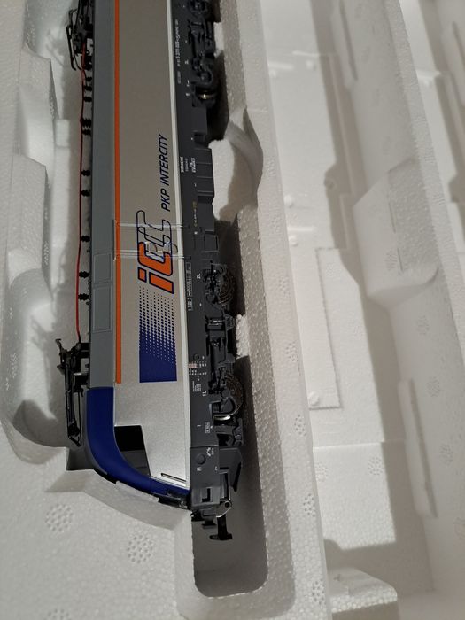 Lokomotywa elektryczna E183/ EU44 „Husarz” Piko PKP Intercity HO