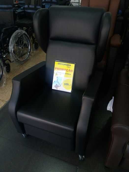 Cadeirão manual Castanho NOVO