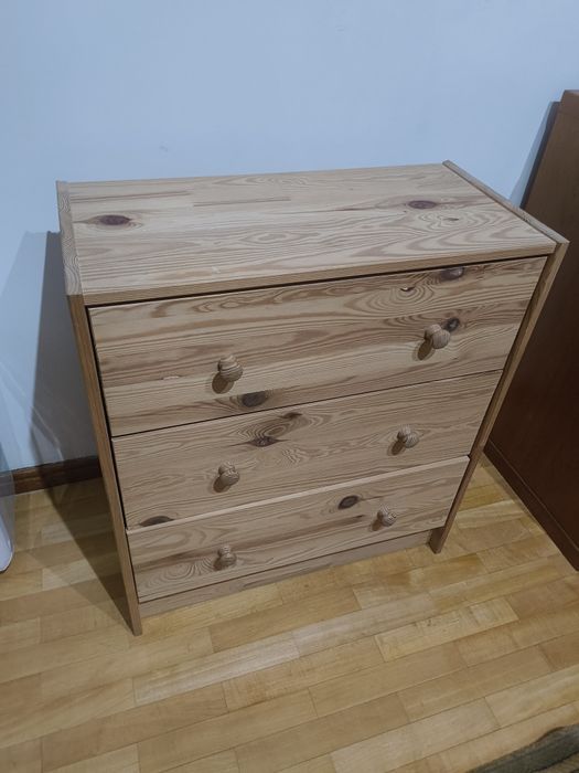 Cómoda com 3 gavetas