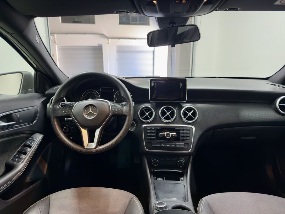 Desde 179€ Por Mês / Mercedes-Benz A180 / 1.5 Diesel Aut / Poss Retoma