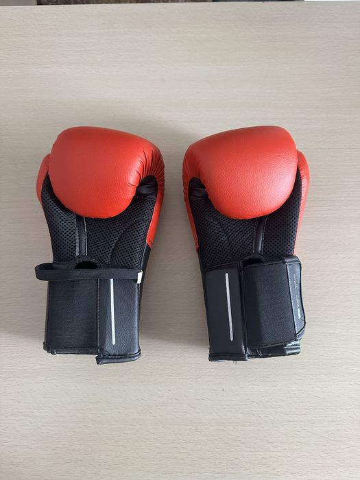 Luvas de Boxe Criança + Ligaduras Pulso + caneleiras