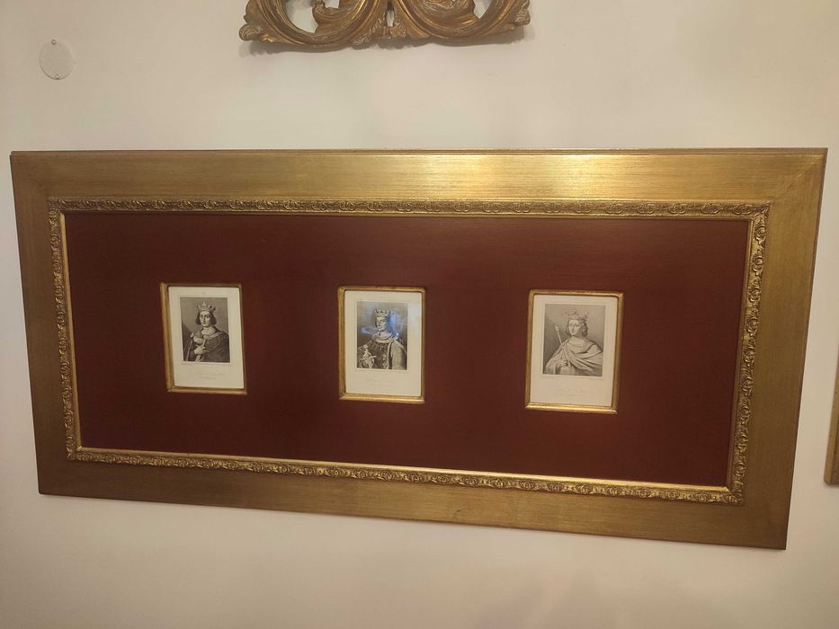 Quadro dourado em folha de ouro  passapartout grená