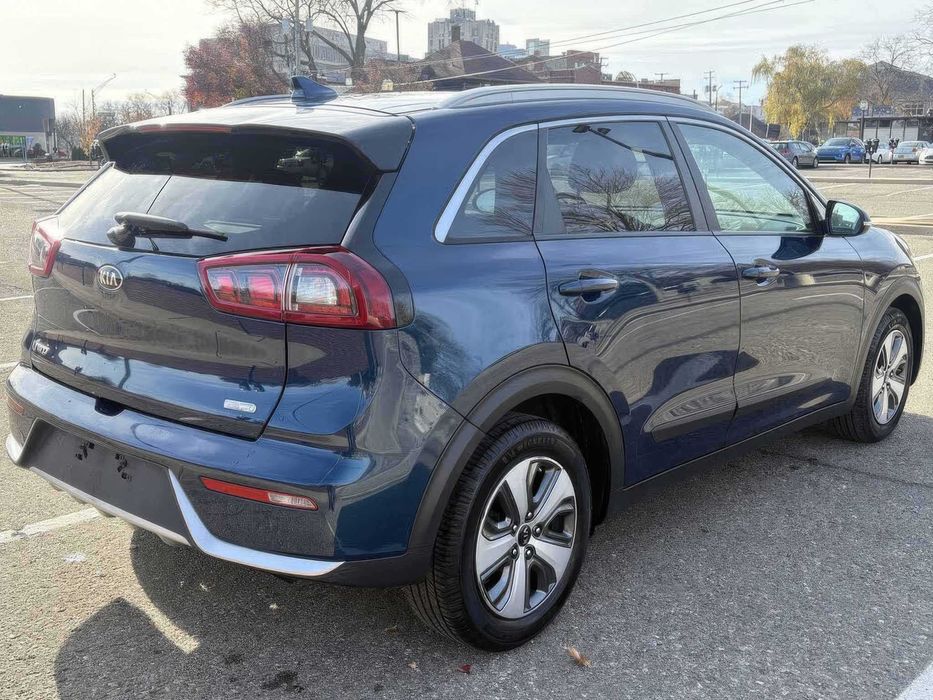 Kia Niro EX      2019