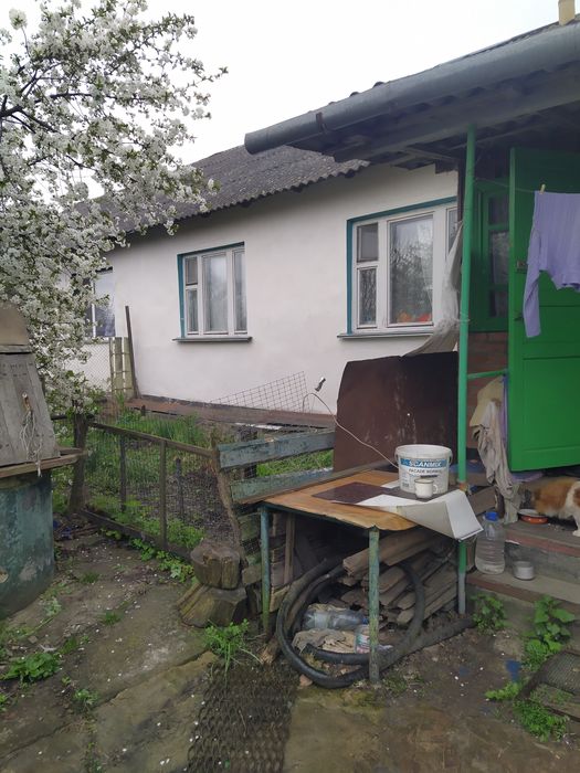 Продам квартиру в одноповерховому будинку на чотири окремі входи