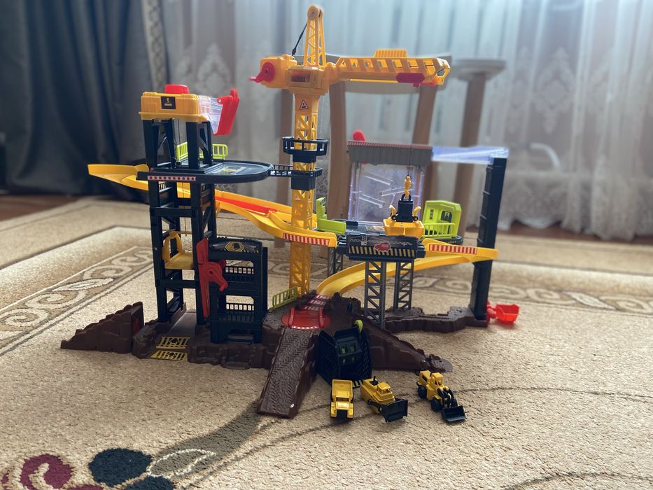 Ігровий майданчик з краном, парковка від dickie toys