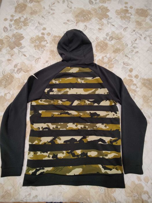 Camisola de capuz Nike tam. L em excelente estado