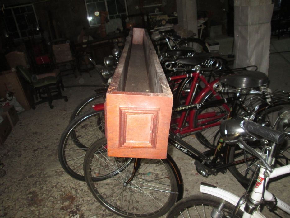 Porta Vasos em Madeira