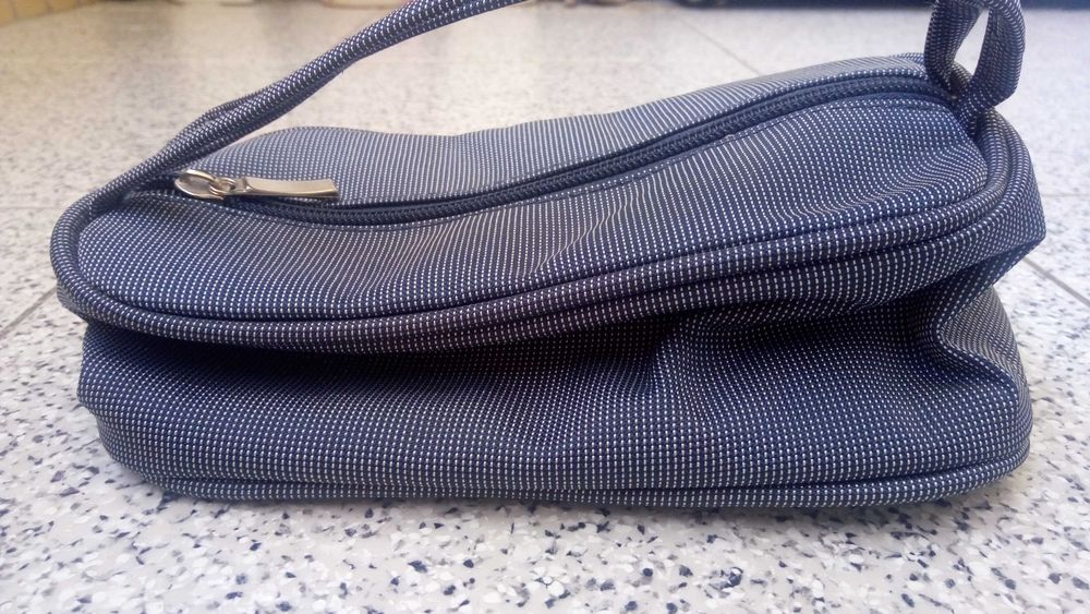 Estojos / bolsas para acessórios / maquilhagens e afins