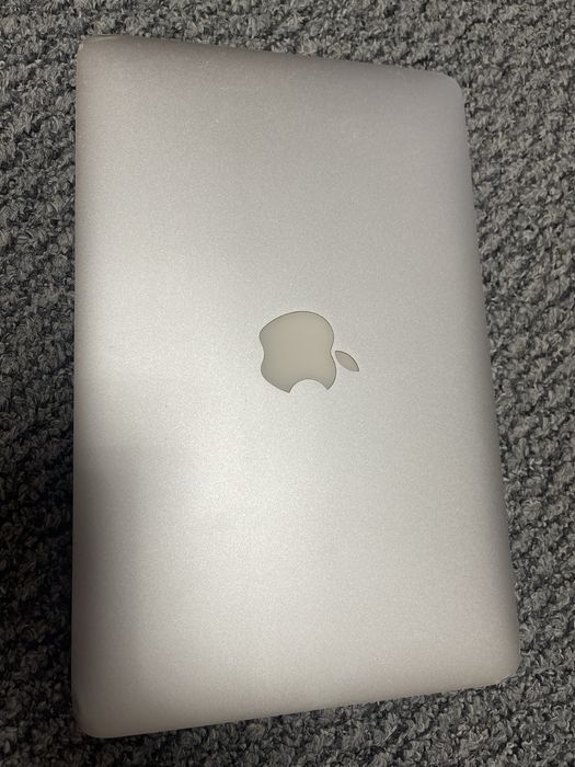 MacBook aAir A1465