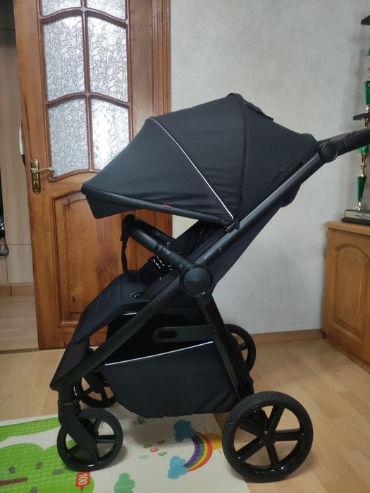 Продам прогулянкову дитячу коляску Carello Bravo Plus SL 2024 року