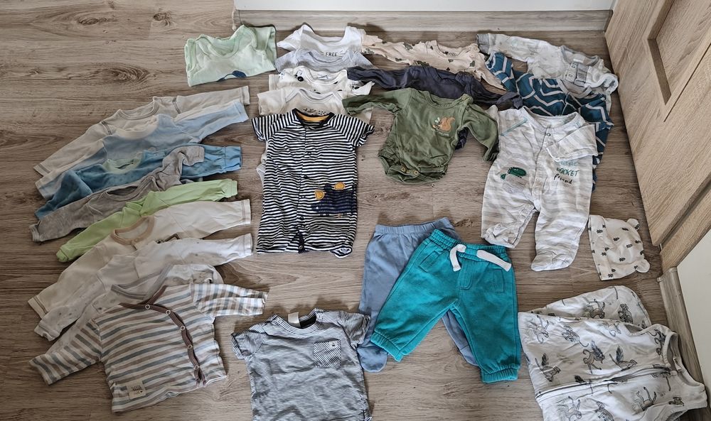 Zestaw ubranek dla noworodka 56