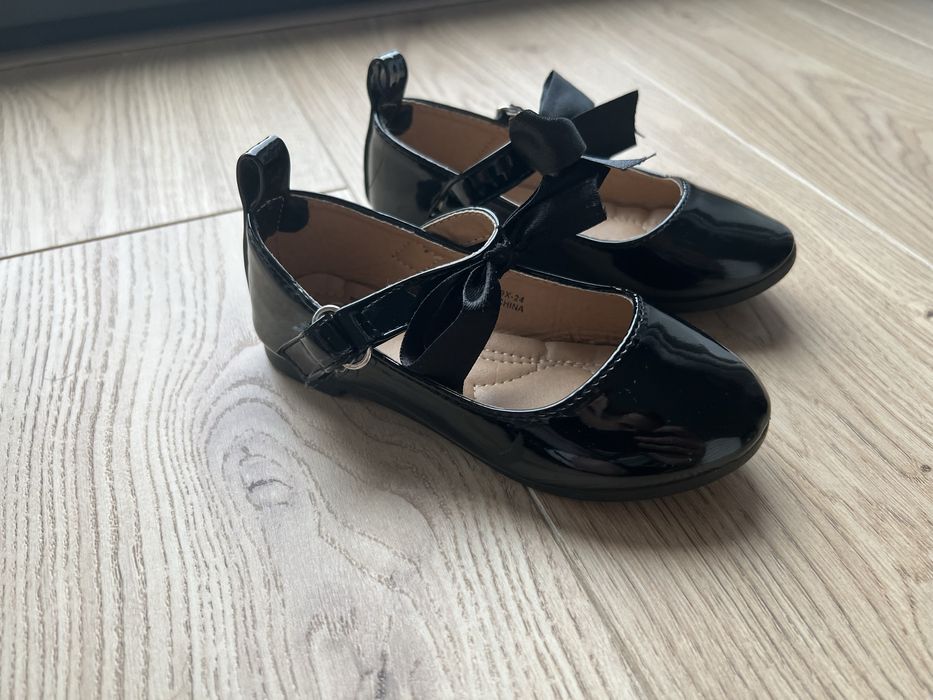 Baleriny Sinsay w rozmiarze 24