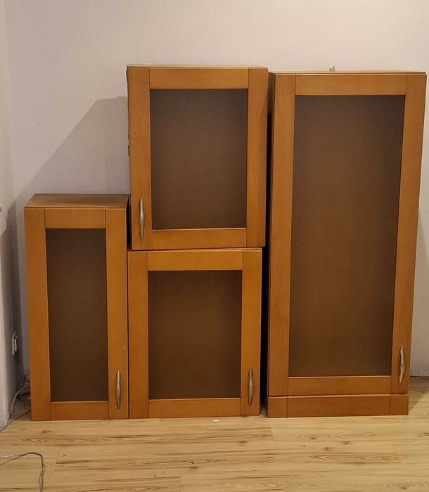 Szafki kuchenne - drewniane fronty