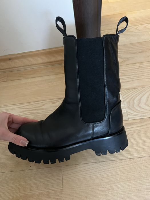 Високі черевики челсі